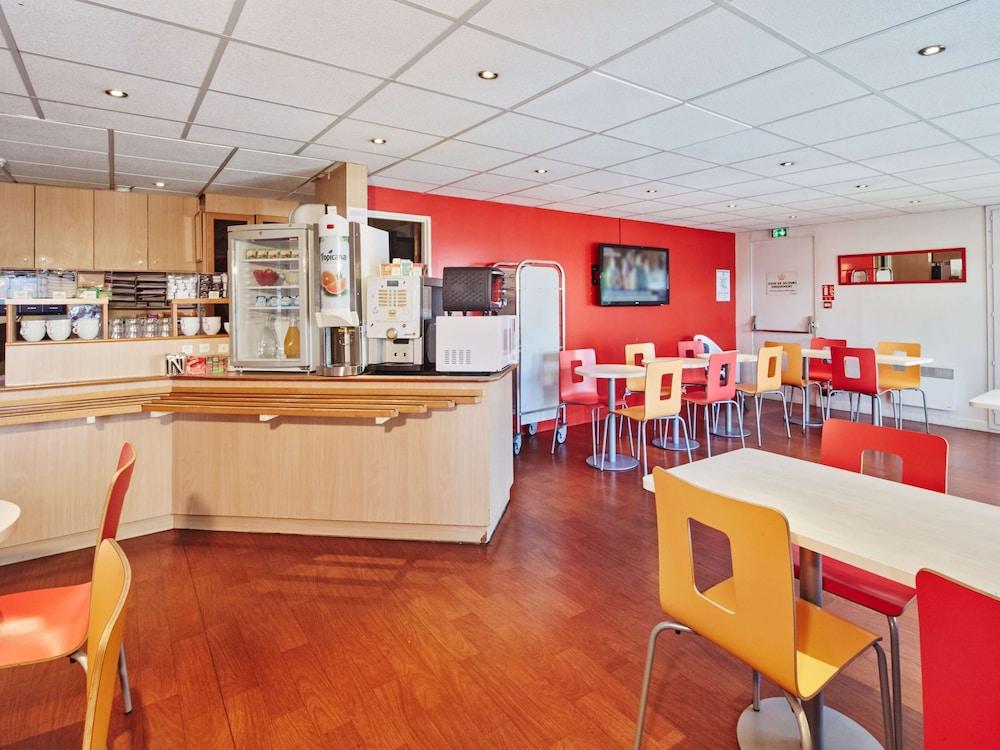 Premiere Classe Cergy Saint Christophe Exterior foto